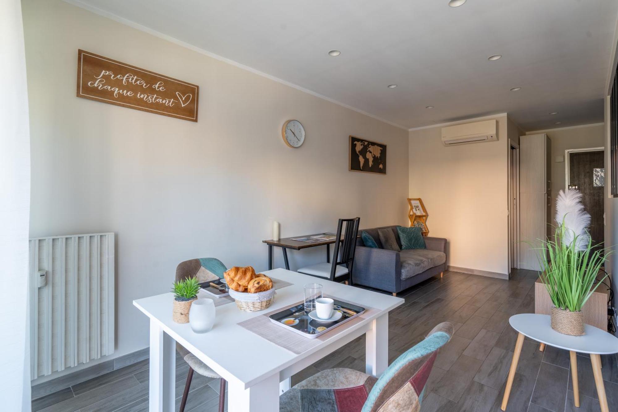 Fabuleux Appartement 2 Personnes Au Coeur De Menton, Climatise Et Proche Gares Routiere Et Sncf 外观 照片