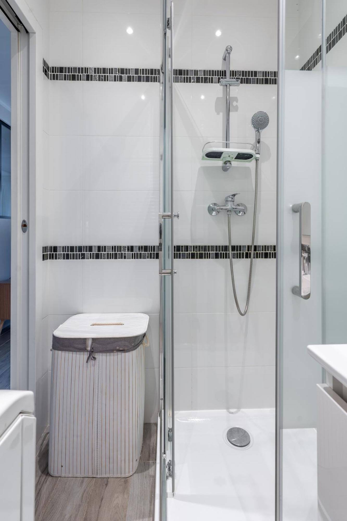 Fabuleux Appartement 2 Personnes Au Coeur De Menton, Climatise Et Proche Gares Routiere Et Sncf 外观 照片