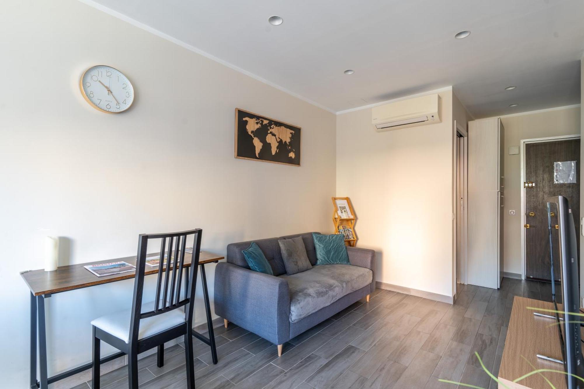 Fabuleux Appartement 2 Personnes Au Coeur De Menton, Climatise Et Proche Gares Routiere Et Sncf 外观 照片
