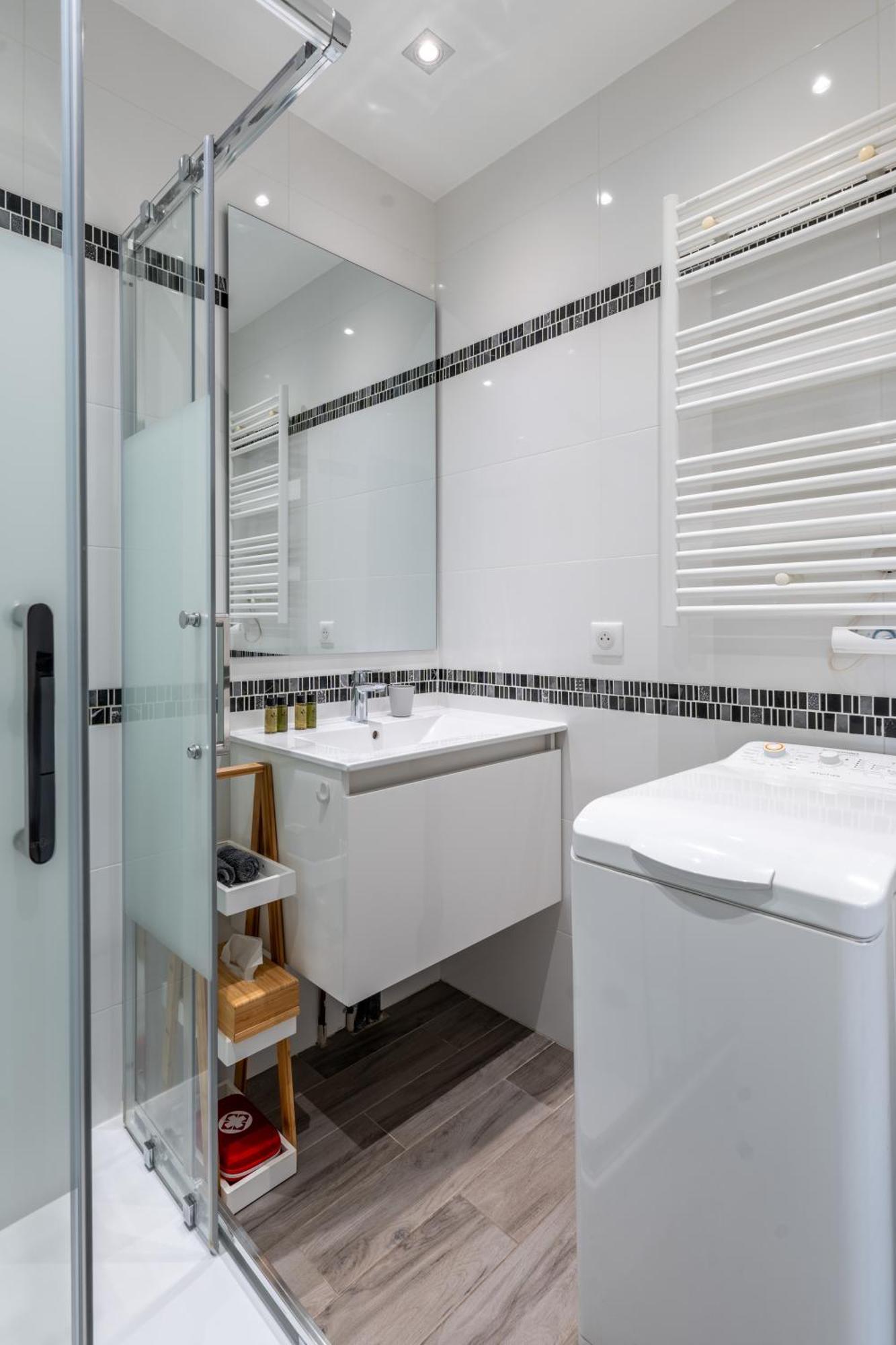 Fabuleux Appartement 2 Personnes Au Coeur De Menton, Climatise Et Proche Gares Routiere Et Sncf 外观 照片