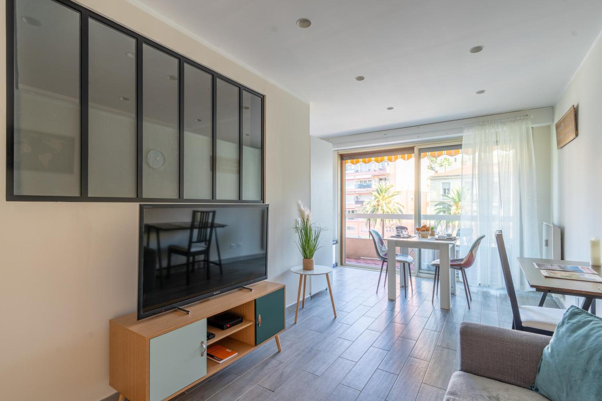 Fabuleux Appartement 2 Personnes Au Coeur De Menton, Climatise Et Proche Gares Routiere Et Sncf 外观 照片