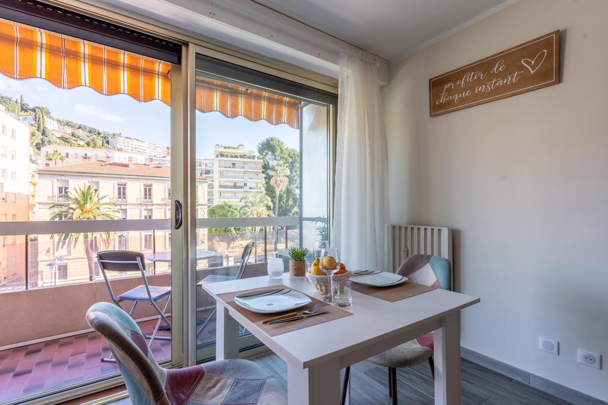 Fabuleux Appartement 2 Personnes Au Coeur De Menton, Climatise Et Proche Gares Routiere Et Sncf 外观 照片