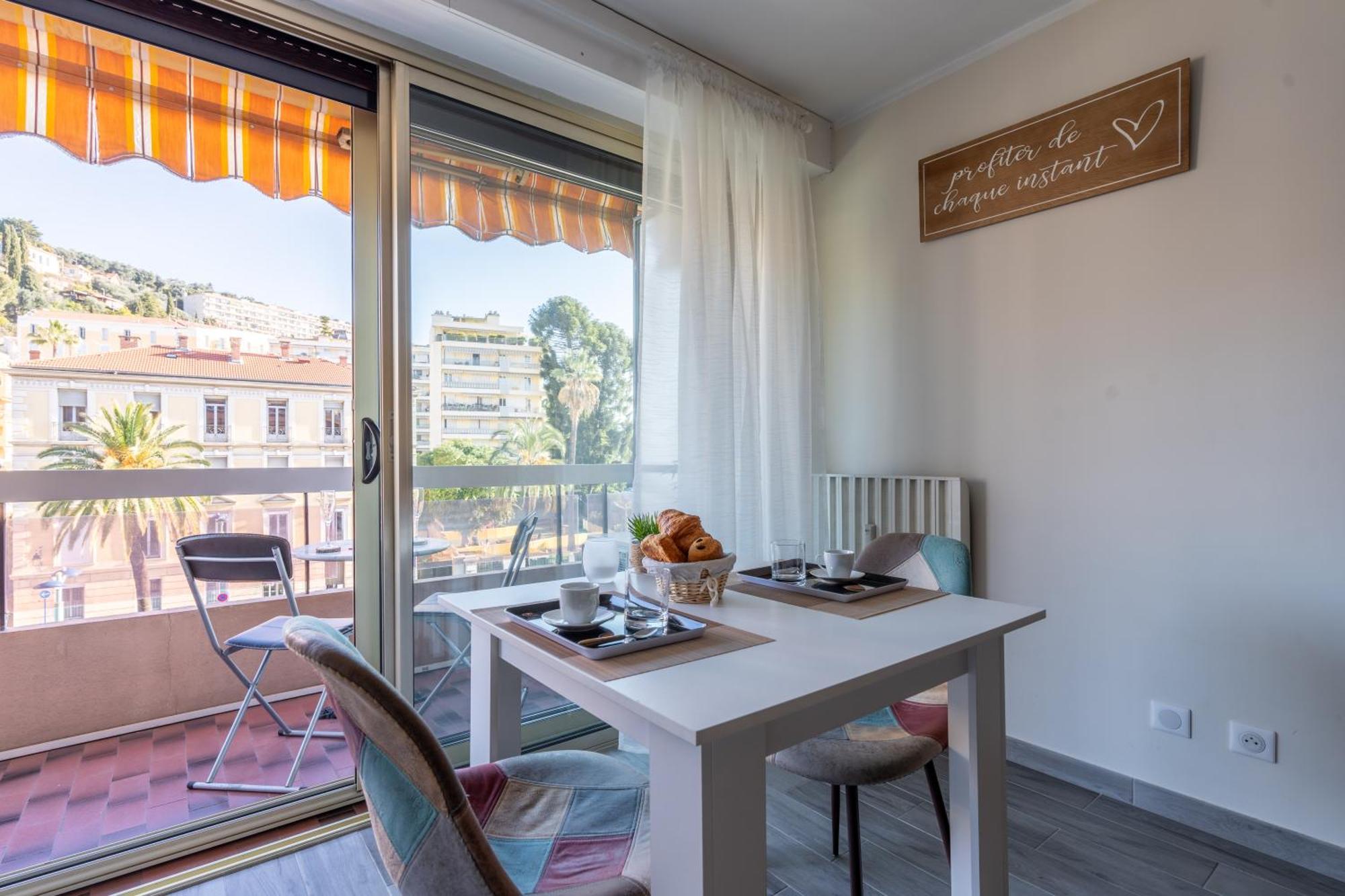 Fabuleux Appartement 2 Personnes Au Coeur De Menton, Climatise Et Proche Gares Routiere Et Sncf 外观 照片